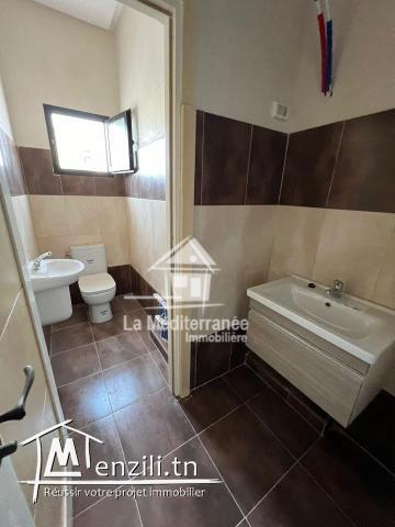 A louer des bureaux neufs h1/h2 à Cité ezzouhour