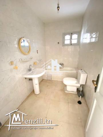 A louer étage de villa S+3 à cité riadh bardo