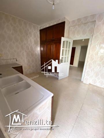 A louer étage de villa S+3 à cité riadh bardo