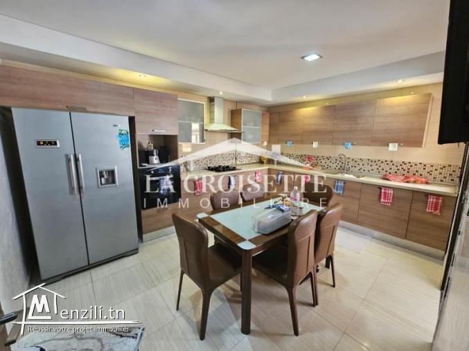 Appartement S+4 à La Soukra MAV1842