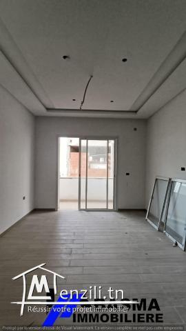 Un immeuble de sept appartement s+2 à vendre situé à Hay Riadh Ghazali
