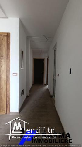 Un immeuble de sept appartement s+2 à vendre situé à Hay Riadh Ghazali