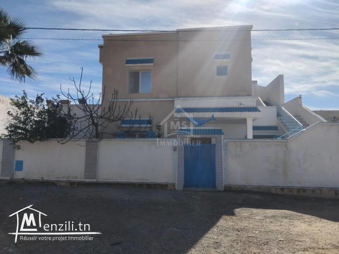 Villa S+2 avec piscine à vendre à Hammamet Sud 51355351