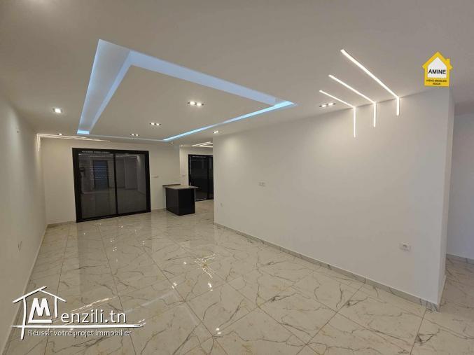 A vendre superbe villa avec piscine proche de la mer à Midoun Djerba