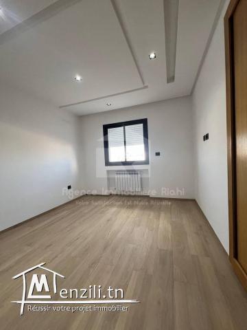 A VENDRE | Un Appartement S+2 au cœur de la rue Yasser Arafat, Sahloul 1