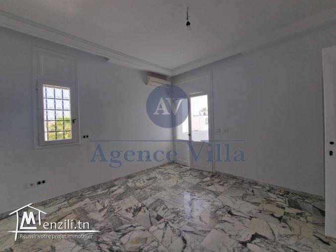 une villa s+4 à la marsa