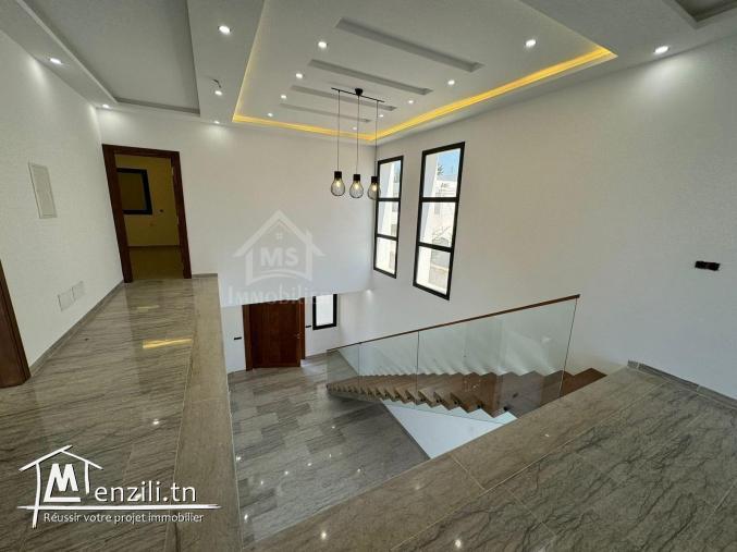 Belle villa toute neuve S+4 avec piscine à Hammamet à vendre 51355351
