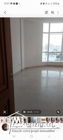 S+2 situé dans un quartier sécurisé à l AOUINA