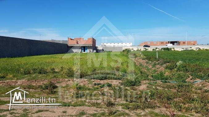 A vendre à Korba, un terrain pieds dans l'eau avec 2 garages 51355351