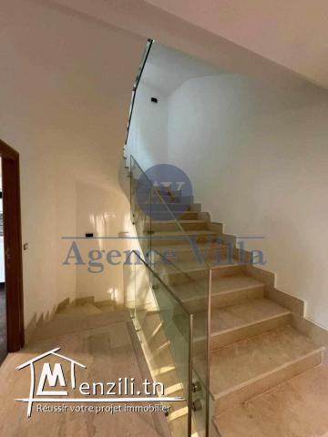 un triplex neuf aux jardins de carthage