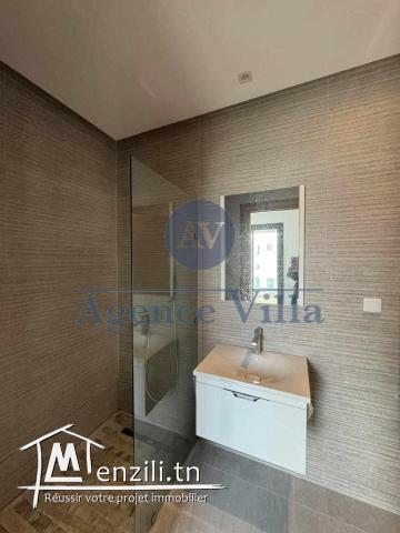 un triplex neuf aux jardins de carthage