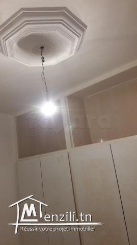 دار للكراء يقع في حي الزهور 3