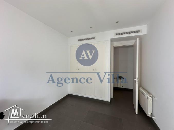 un duplex s3 à la marsa avec jardin