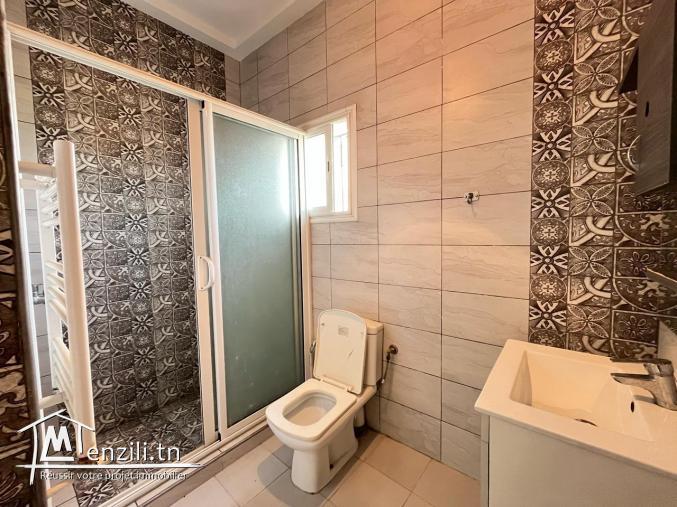 Location étage de villa S+3 dans un quartier calme et sécurisé