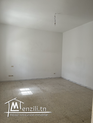 Maison disponible à la location à El Manzah 5.