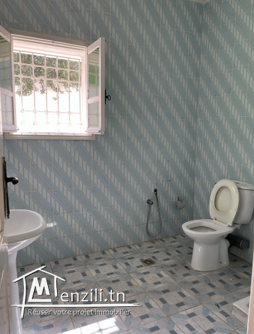 Maison disponible à la location à El Manzah 5.