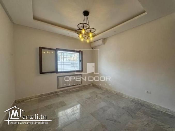 Villa S4 avec Piscine à Carthage