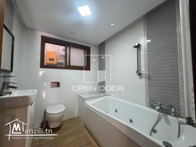 Villa S4 avec Piscine à Carthage