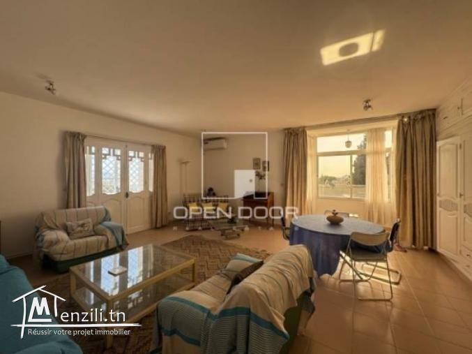 Etage de villa s3 meublé a Gammarth