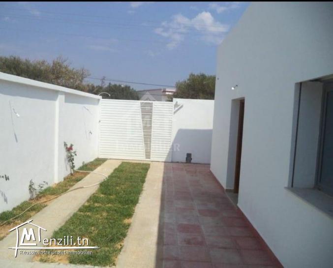 Villa avec piscine et jardin à Hammamet Sud à vendre 51355351