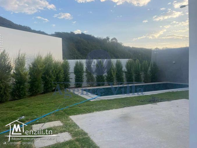 une villa neuve avec piscine au lac2