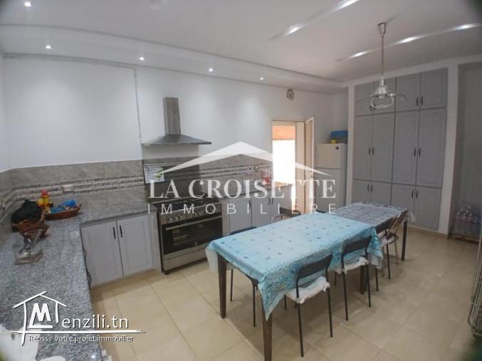 Rez-de-chaussée de villa S+4 avec piscine à La Marsa MRCL0305