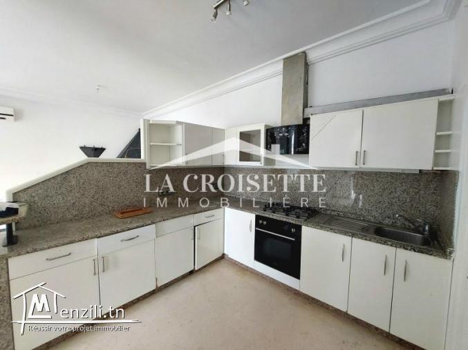 Duplex S+4 avec jardin à La Marsa ZDL0654