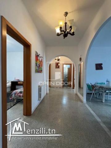 Rez de chaussée de villa s3 avec jardin à la Marsa