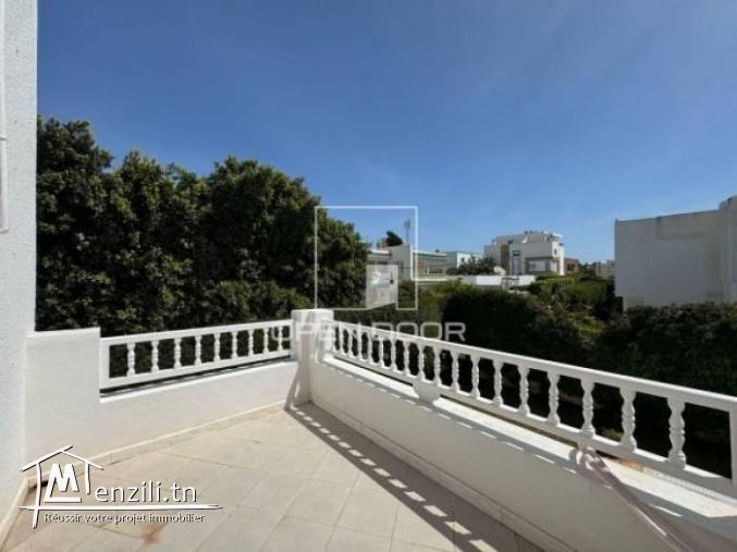 A louer  Villa S5 à la Marsa
