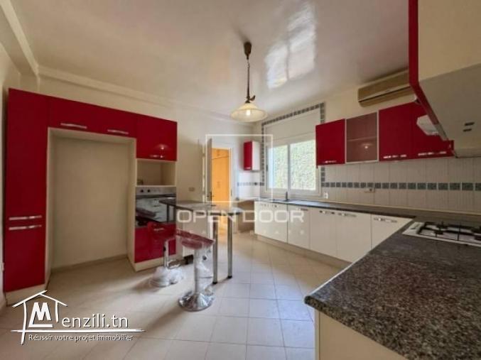 A louer  Villa S5 à la Marsa
