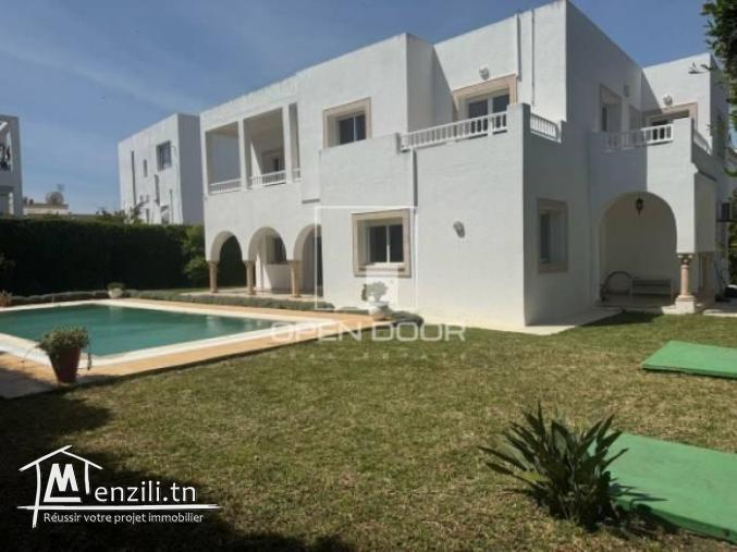 A louer  Villa S5 à la Marsa