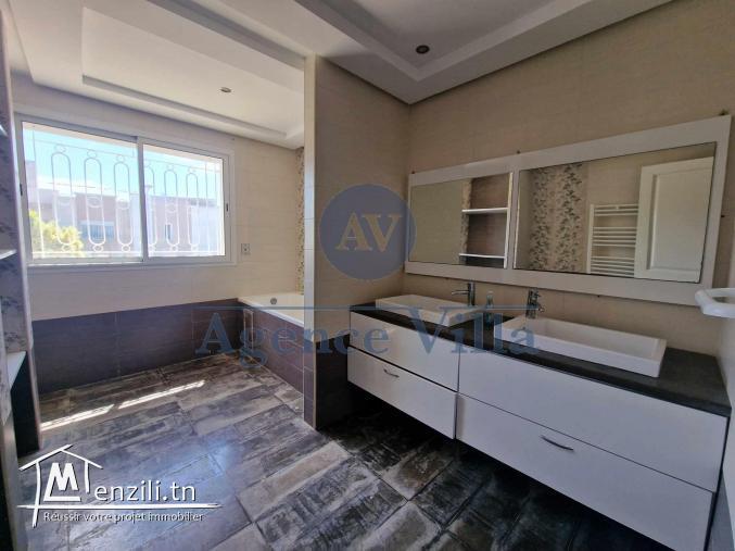 un duplex s4 avec piscine à la soukra