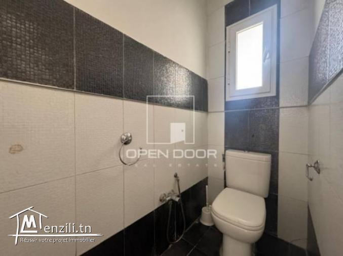 Etage de villa s3 à cité les pins