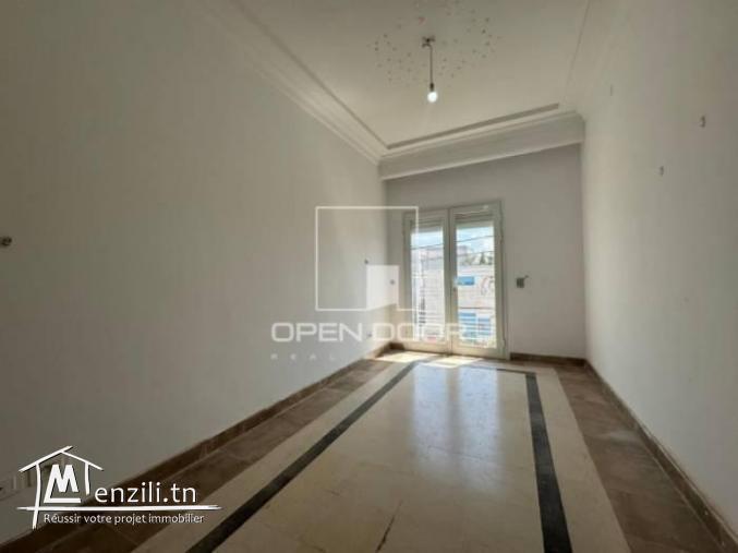 Etage de villa s3 à cité les pins