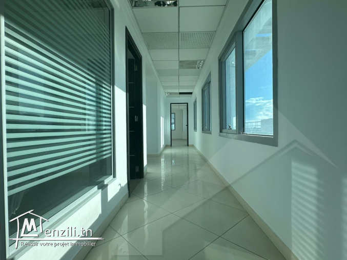 À Louer : Bureau avec Terrasse aux Berges du Lac1