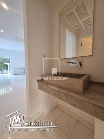 Triplex s5 avec ascenseur à Gammarth Village