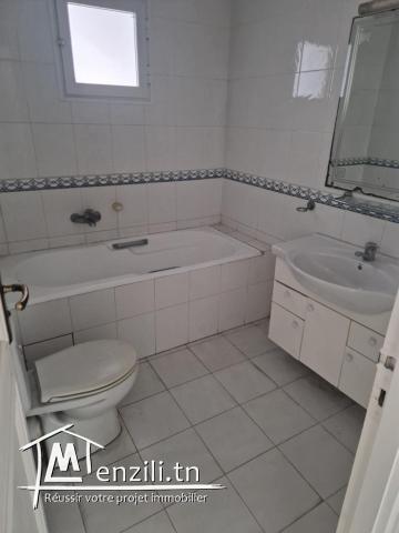 A vendre Bel_appartement_S3_La_Soukra_157_m_en_RDC_avec_jardin_et_parking