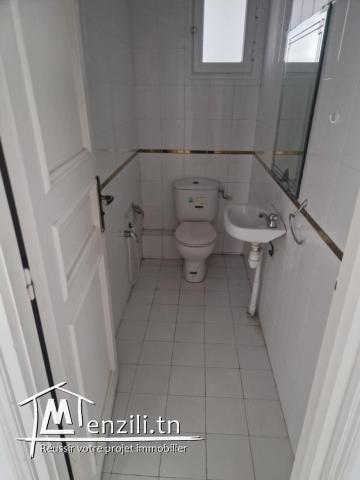 A vendre Bel_appartement_S3_La_Soukra_157_m_en_RDC_avec_jardin_et_parking