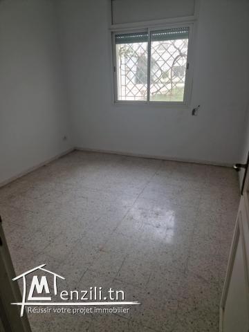 A vendre Bel_appartement_S3_La_Soukra_157_m_en_RDC_avec_jardin_et_parking