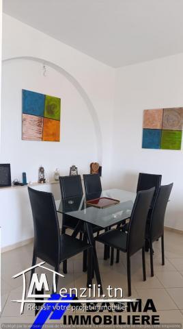 Un étage de villa s+3 à louer situé à chatt mariem