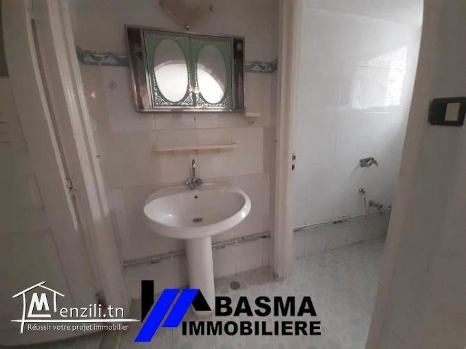 Un rez de chaussée à louer pour la location estivale situé à chatt mariem