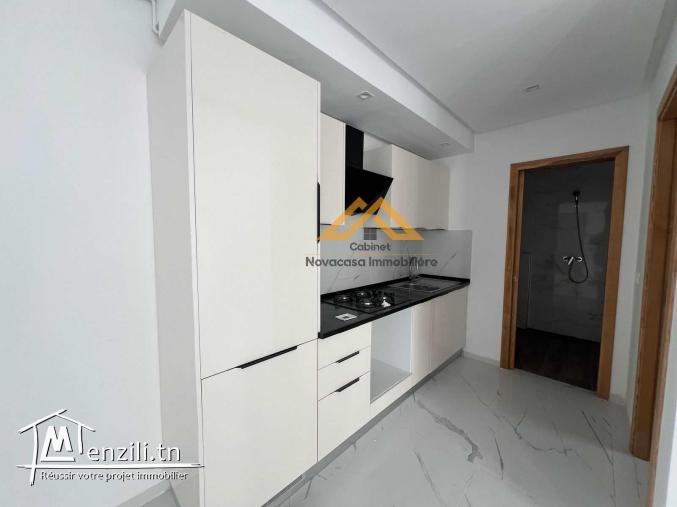 À Vendre : Appartement S+1 Haut Standing à Tantana, Résidence Pied Dans L'Eau