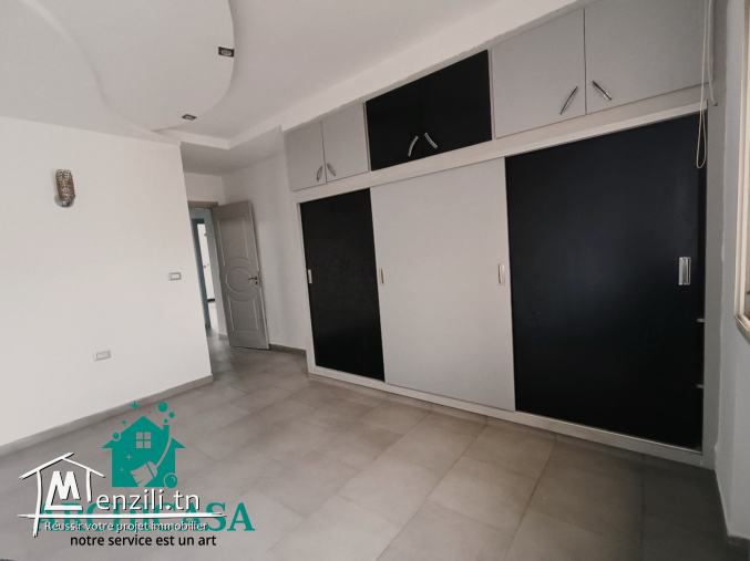 un étage d'une villa à louer