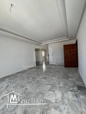 À LOUER  un appartement S2 non meublé avec terrasse situé à Hammam Sousse côté de la plage