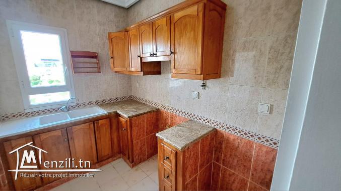 Grand studio à Ennaser2