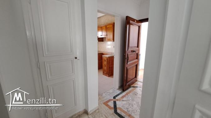 Grand studio à Ennaser2