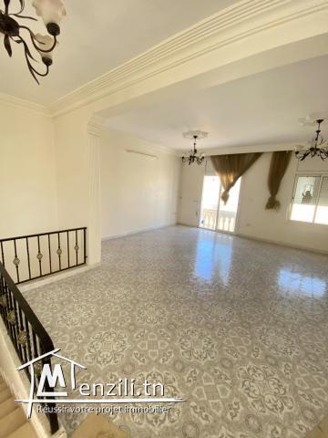 À Vendre – Maison traditionnelle avec duplex S+4