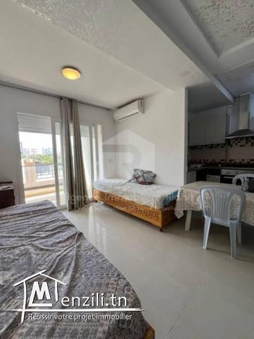 À VENDRE  Un appartement S1 pied dans l'eau situé à Chatt Meriem Sousse