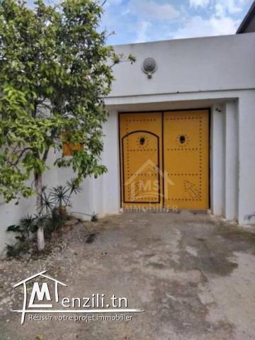 Maison S+3 avec jardin et garage à vendre à Hammamet 51355351