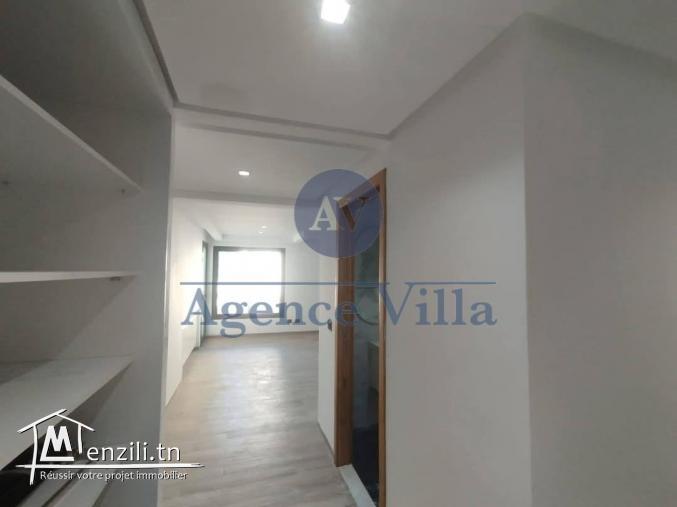 un triplex s4 neuf à ain zaghouan avec jardin